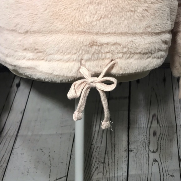 Almost Famous Pale Pink Fuzzy Draw String Sweater - Picture 4 of 8